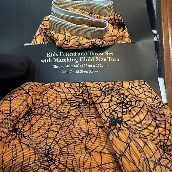 Cynthia rowley kids witch blanket with doll and tutu - Picture 6 of 7